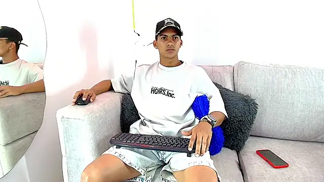 papi hotxx online show from February 5, 8:57 pm