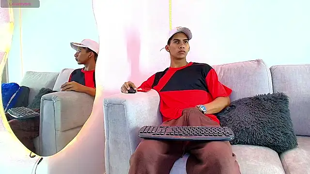 papi hotxx online show from February 16, 4:31 am