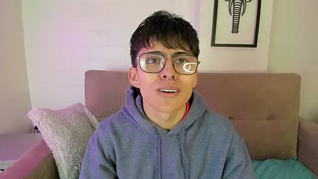 Snapshot of PepperTwink chatting on March 4, 12:55 pm PepperTwink online show from March 4, 12:55 pm