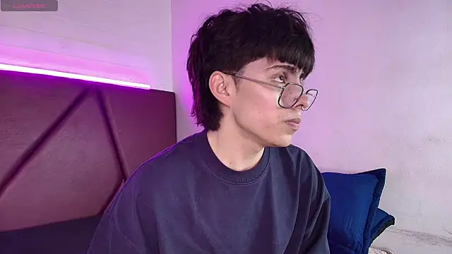 Snapshot of PepperTwink chatting on September 22, 12:48 pm PepperTwink online show from September 22, 12:48 pm