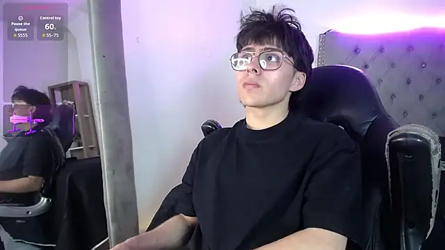 Snapshot of PepperTwink chatting on September 16, 4:30 pm PepperTwink online show from September 16, 4:30 pm