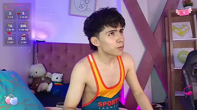 Snapshot of PepperTwink chatting on October 7, 4:33 pm PepperTwink online show from October 7, 4:33 pm