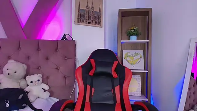 PepperTwink online show from April 24, 4:09 pm