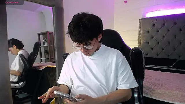 Snapshot of PepperTwink chatting on September 13, 4:41 pm PepperTwink online show from September 13, 4:41 pm