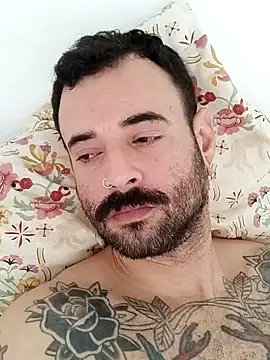 Snapshot of xdandan69 chatting on February 3, 1:19 pm xdandan69 online show from February 3, 1:19 pm