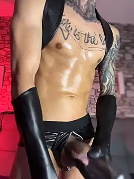 Walker Thomas1 online show from March 10, 8:48 pm