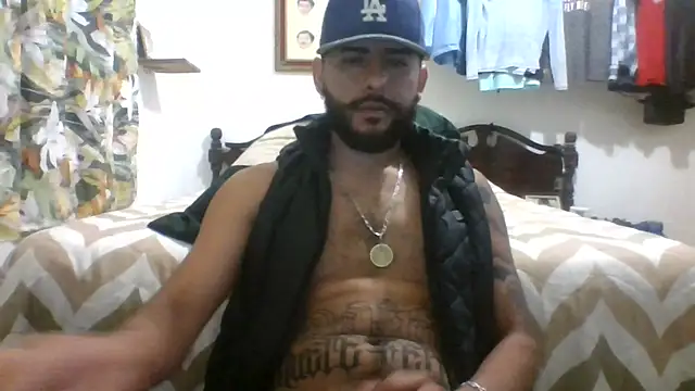 Snapshot of dickman10 chatting on September 25, 4:33 am dickman10 online show from September 25, 4:33 am