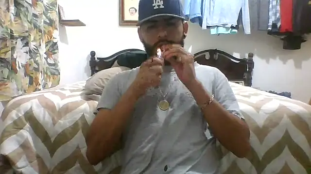 Snapshot of dickman10 chatting on September 24, 4:23 am dickman10 online show from September 24, 4:23 am