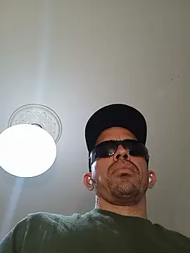 aleds17668 online show from January 11, 8:23 pm