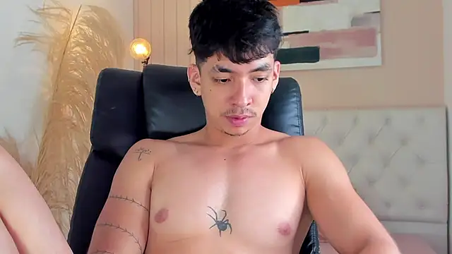 ISAAC CRYSTON online show from October 24, 9:27 pm