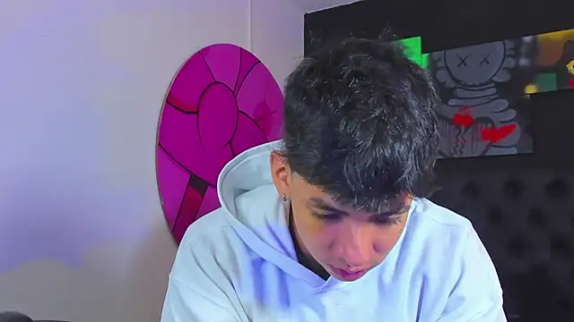 ISAAC CRYSTON online show from October 4, 8:46 pm