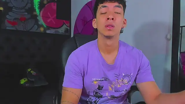 ISAAC CRYSTON online show from September 26, 8:17 pm