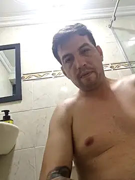 reyarturs13 online show from February 18, 3:53 am