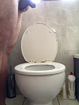 Uncleuncutmushroom online show from February 2, 7:07 am