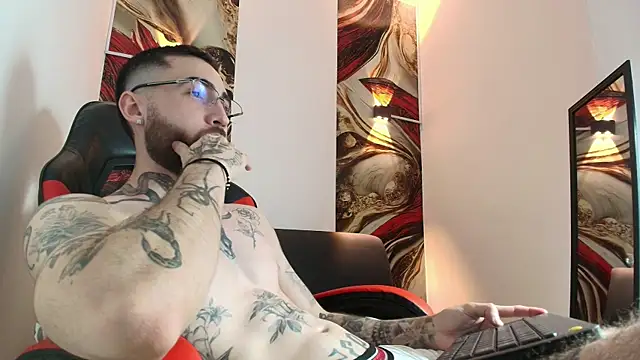 Snapshot of Luke_davis01 chatting on September 17, 1:12 pm Luke davis01 online show from September 17, 1:12 pm