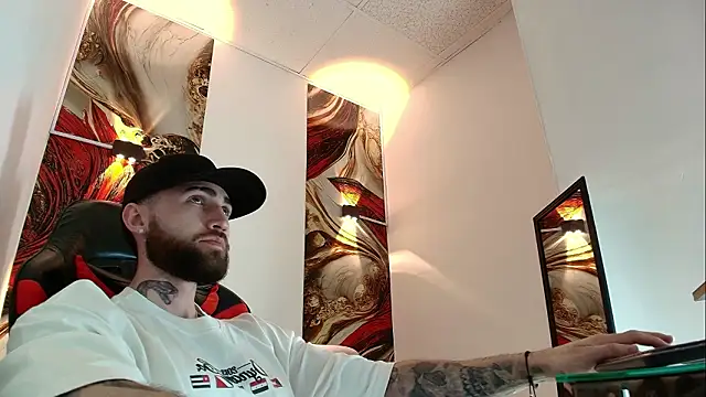 Luke davis01 online show from February 21, 1:23 pm