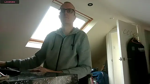 AdmiredThirty online show from December 14, 12:23 pm