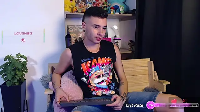 Snapshot of kyle_clint07 chatting on September 12, 4:34 am kyle clint07 online show from September 12, 4:34 am