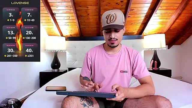 Snapshot of Sebastian_Berne chatting on September 26, 7:33 pm Sebastian Berne online show from September 26, 7:33 pm