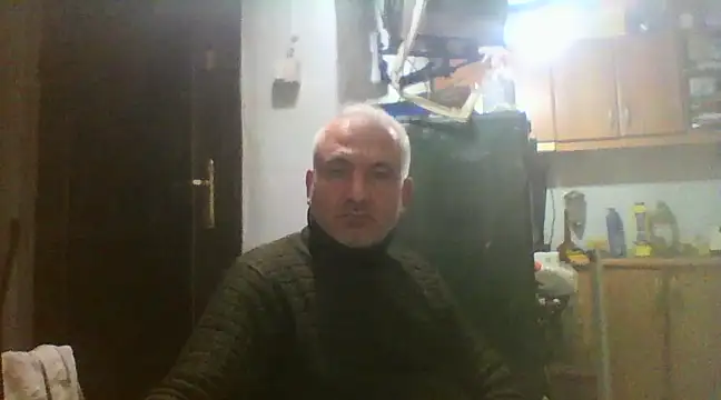 Snapshot of murat7888 chatting on February 12, 10:35 am murat7888 online show from February 12, 10:35 am