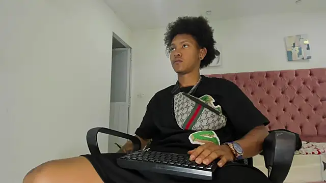 Snapshot of blackdirty420 chatting on February 28, 3:26 pm blackdirty420 online show from February 28, 3:26 pm