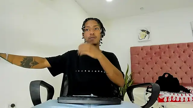 Snapshot of blackdirty420 chatting on March 18, 3:55 pm blackdirty420 online show from March 18, 3:55 pm