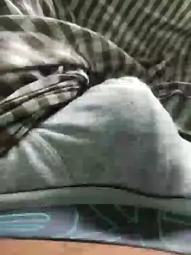 Snapshot of Tamil_small_cock chatting on February 9, 1:46 pm Tamil small cock online show from February 9, 1:46 pm