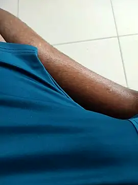 Snapshot of Tamil_small_cock chatting on February 15, 8:11 am Tamil small cock online show from February 15, 8:11 am