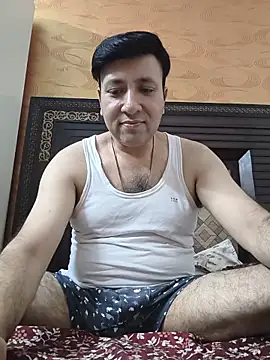 innocentboy1987 online show from June 12, 4:38 pm