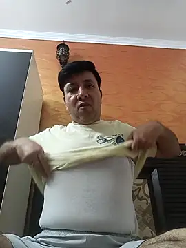 innocentboy1987 online show from April 24, 3:58 pm