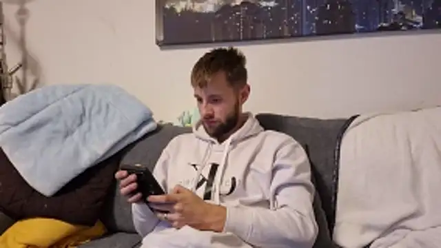 ademandjulia online show from October 31, 10:02 pm