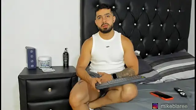 mikeblaree online show from April 19, 11:07 pm