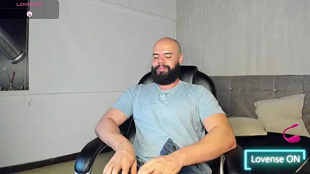Snapshot of Luke_Diaz7 chatting on October 4, 4:50 am Luke Diaz7 online show from October 4, 4:50 am