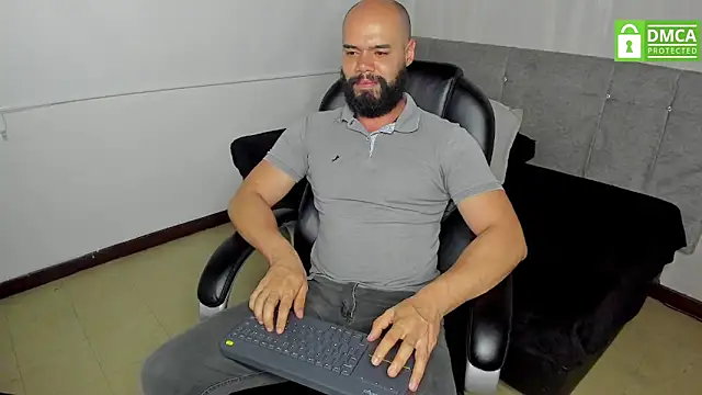 Snapshot of Luke_Diaz7 chatting on September 10, 3:38 am Luke Diaz7 online show from September 10, 3:38 am
