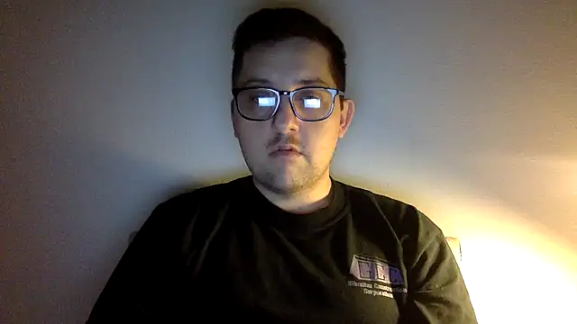 Snapshot of Milflover96 chatting on February 21, 4:40 am Milflover96 online show from February 21, 4:40 am