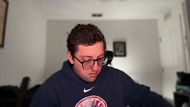 Milflover96 online show from December 18, 10:39 pm