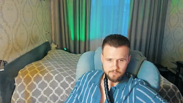 Vladik b online show from April 25, 5:21 pm