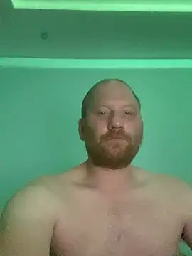 Krzysiekg123 online show from January 9, 10:37 pm