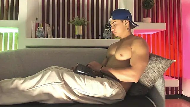 RyanGreys online show from September 30, 4:07 am