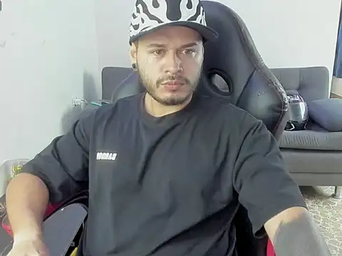 ragnar lothbrok777 online show from April 26, 6:16 pm