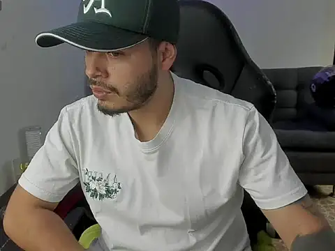 ragnar lothbrok777 online show from April 23, 10:01 pm