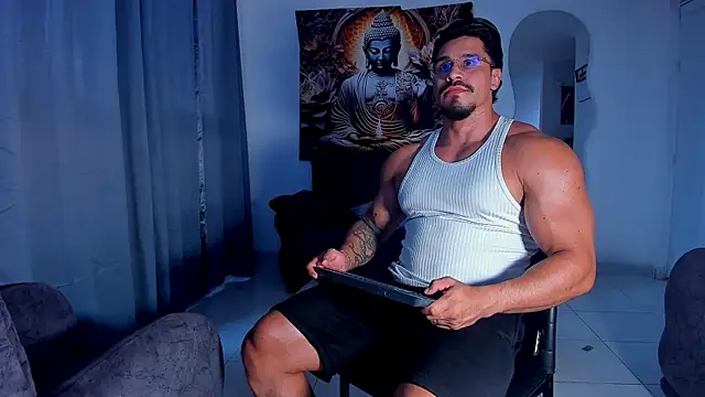 Snapshot of Valentino_Dosantos_ chatting on September 19, 10:09 pm Valentino Dosantos online show from September 19, 10:09 pm