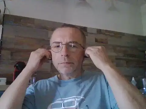 Xavspank2 online show from May 26, 7:37 am