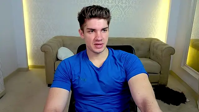 MaxKaiden online show from June 3, 4:03 am