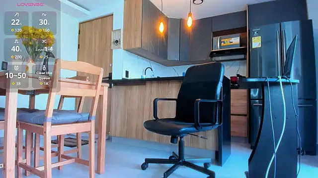 fitnolan online show from April 24, 1:24 pm