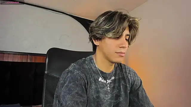 Allex Cano online show from September 12, 7:47 pm