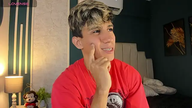 Allex Cano online show from March 19, 11:50 am