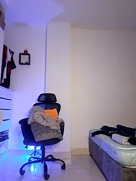 Donathoo1 online show from November 8, 11:30 pm