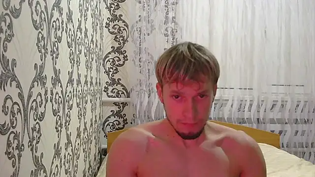 Snapshot of frama666 chatting on October 8, 4:33 pm frama666 online show from October 8, 4:33 pm