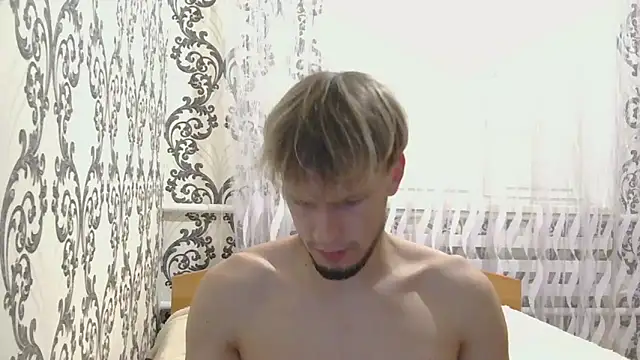 Snapshot of frama666 chatting on October 14, 7:10 pm frama666 online show from October 14, 7:10 pm